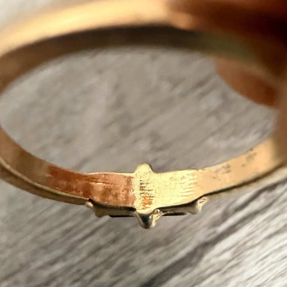Gold‎ Tone Ring with Black Stone